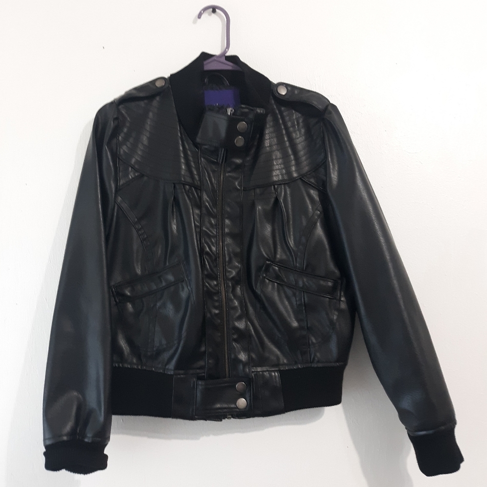 Myley cyrus leather jacket